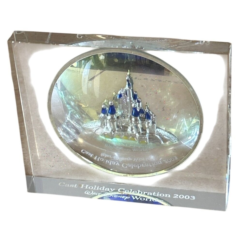 Disney World Cast Holiday Celebration 2003 Crystal Castle  Paperweight